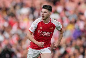 赖斯是第二位欧冠对阵皇马任意球破门英格兰球员，首位是贝克汉姆