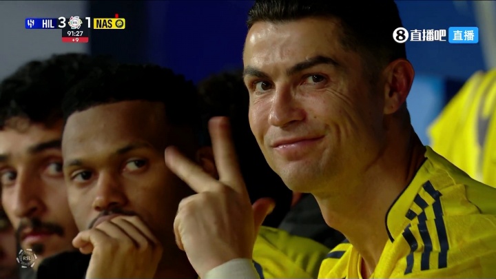金年会官网-C罗做手势暗示被"偷窃"，拜因体育：C罗可能面临2至4场禁赛+罚款